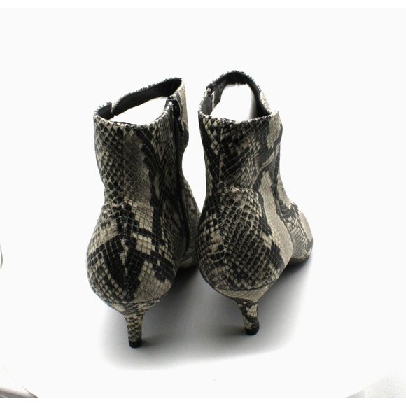 Journee Collection Women's Isobel Booties - Picture 8 of 8